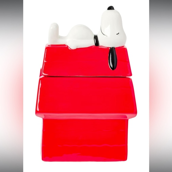 Red Snoopy Doghouse Ceramic Cookie Jar - Picture 4 of 6